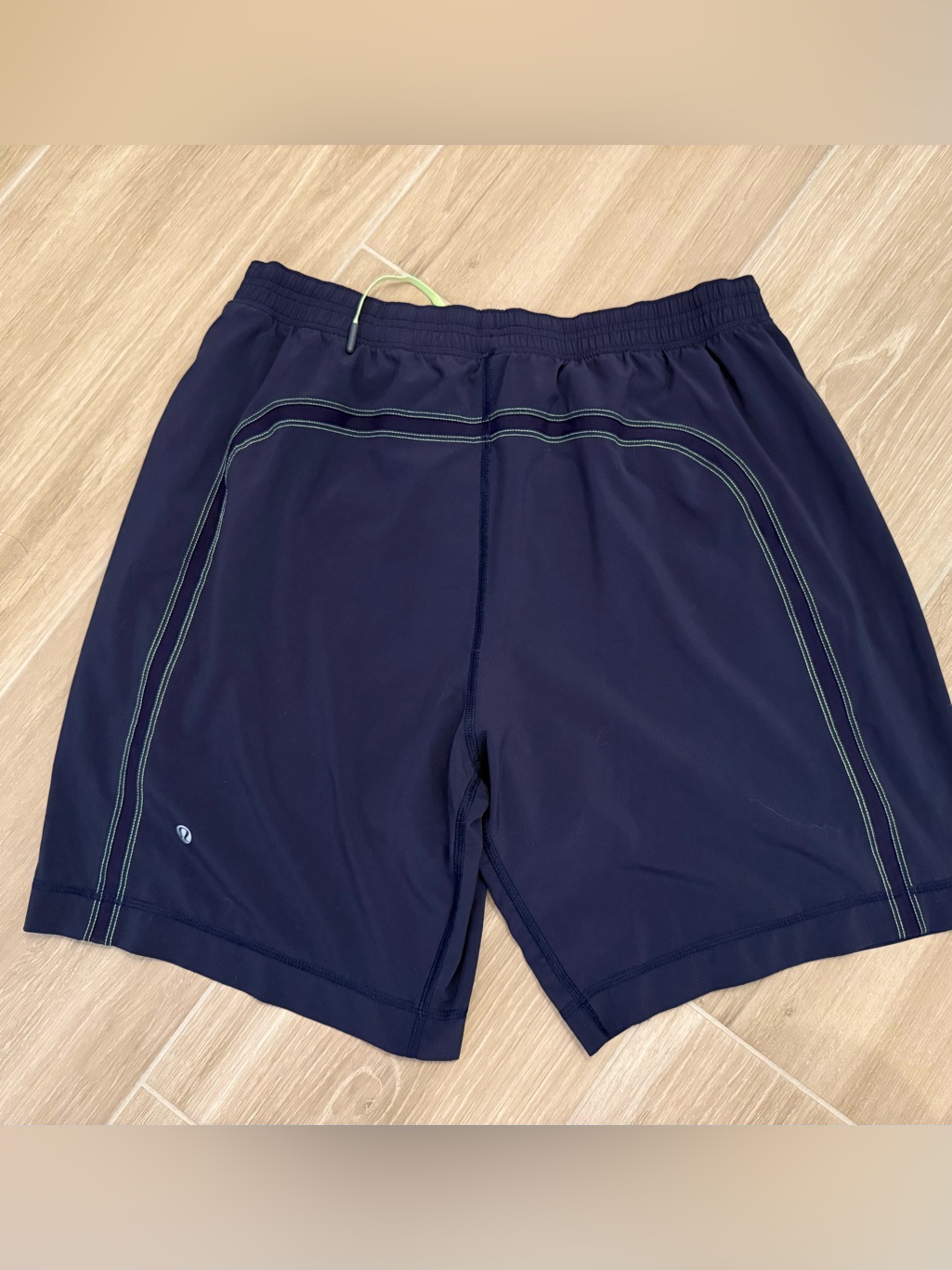 Lululemon Men's Run: Response Short In Black Swan